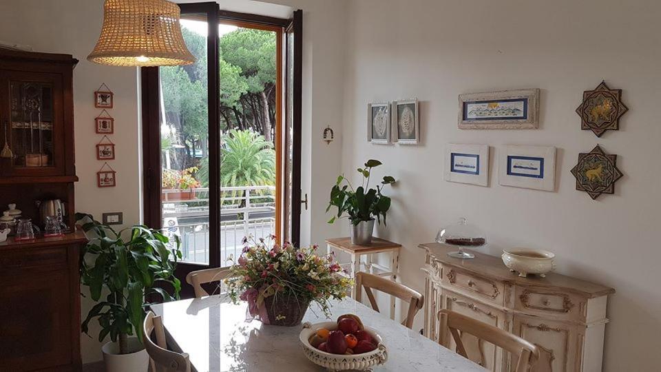 Brezza Marina Bed & Breakfast Marina Di Carrara Luaran gambar